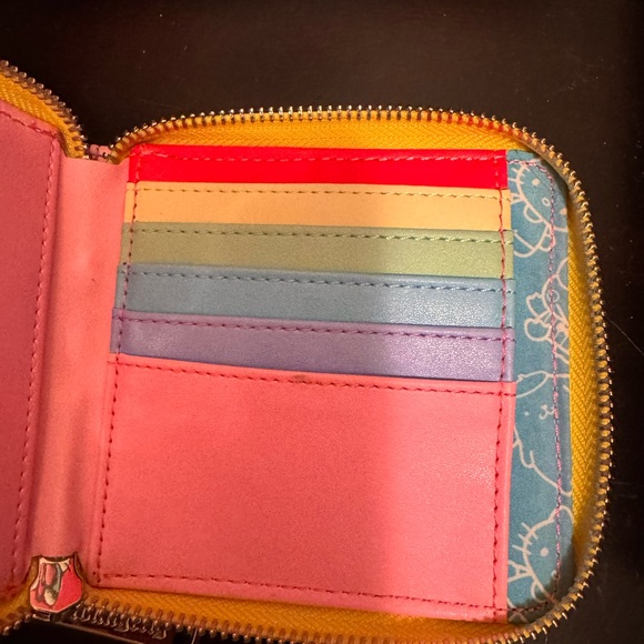 Hello Kitty Loungefly Wallet - Picture 3 of 4